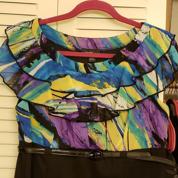 Sexy dress - Picture 2 of 3